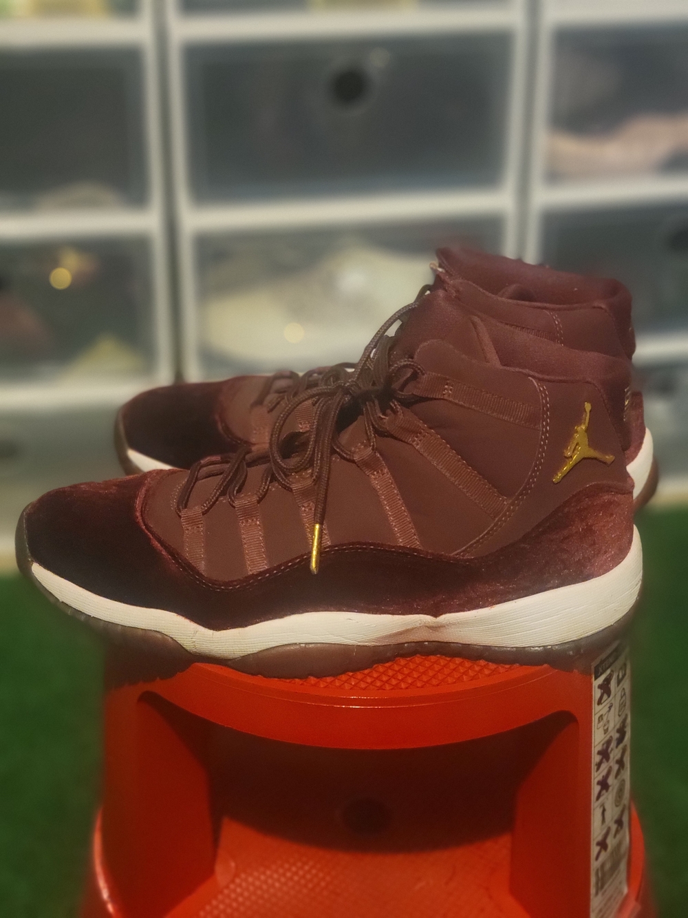Jordan 11 Size 9.5Y High-Top Sneakers in Burgundy with Gold Jumpman
